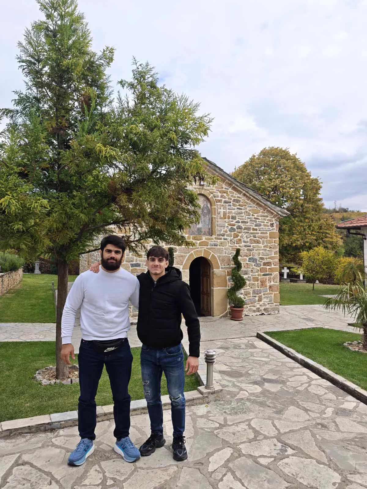 Рвачи Бранко Ковачевић и Ђорђе Хирцл у Грачаници, фотографија 1