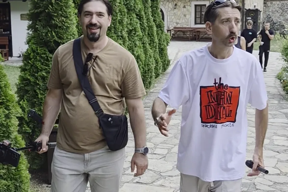 Макс и DJ Kobazz у Пећкој патријаршији